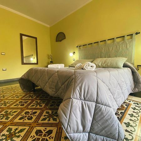 Hotel Tra I Due Ponti Bosa Exteriér fotografie