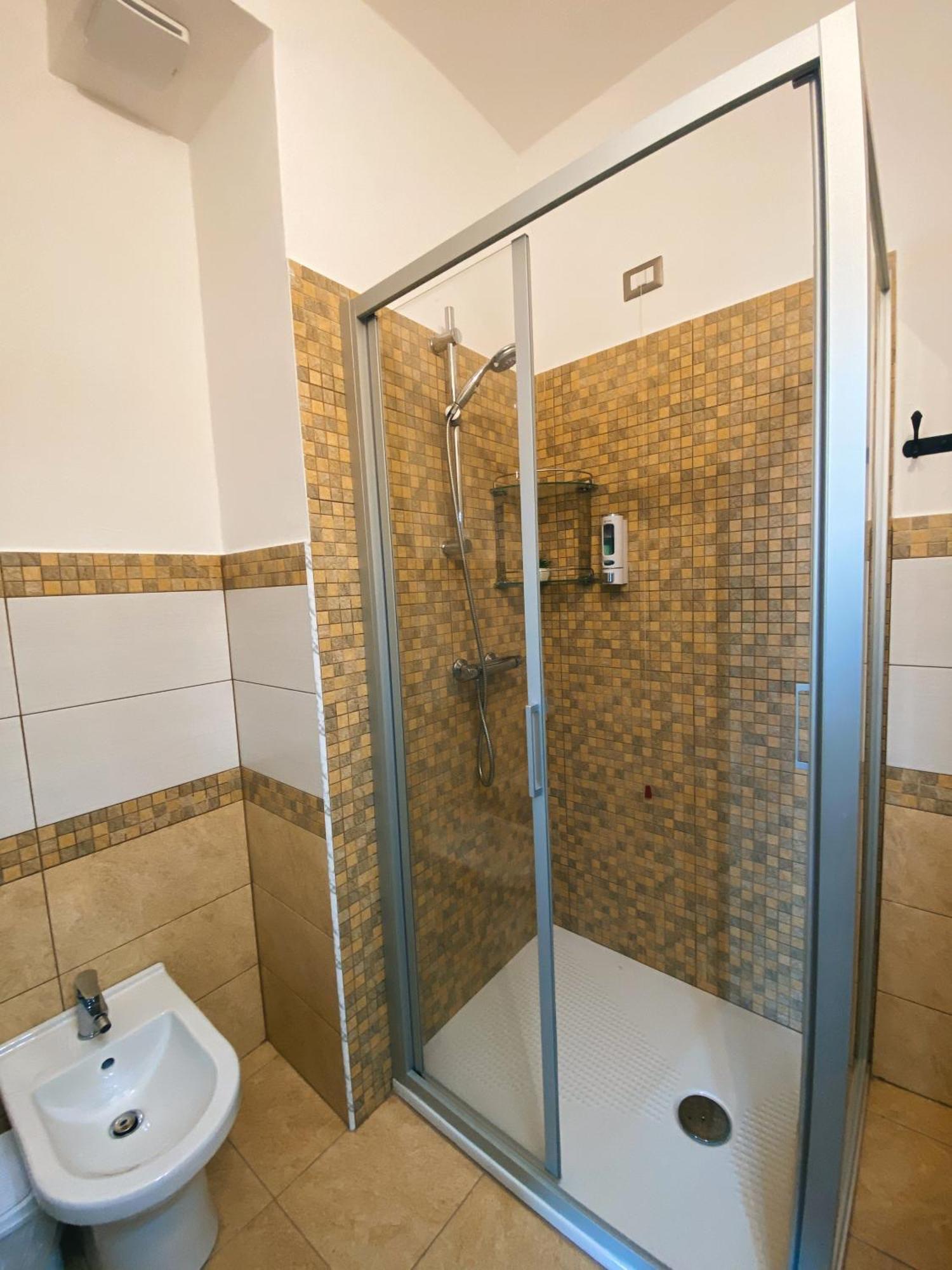 Hotel Tra I Due Ponti Bosa Exteriér fotografie