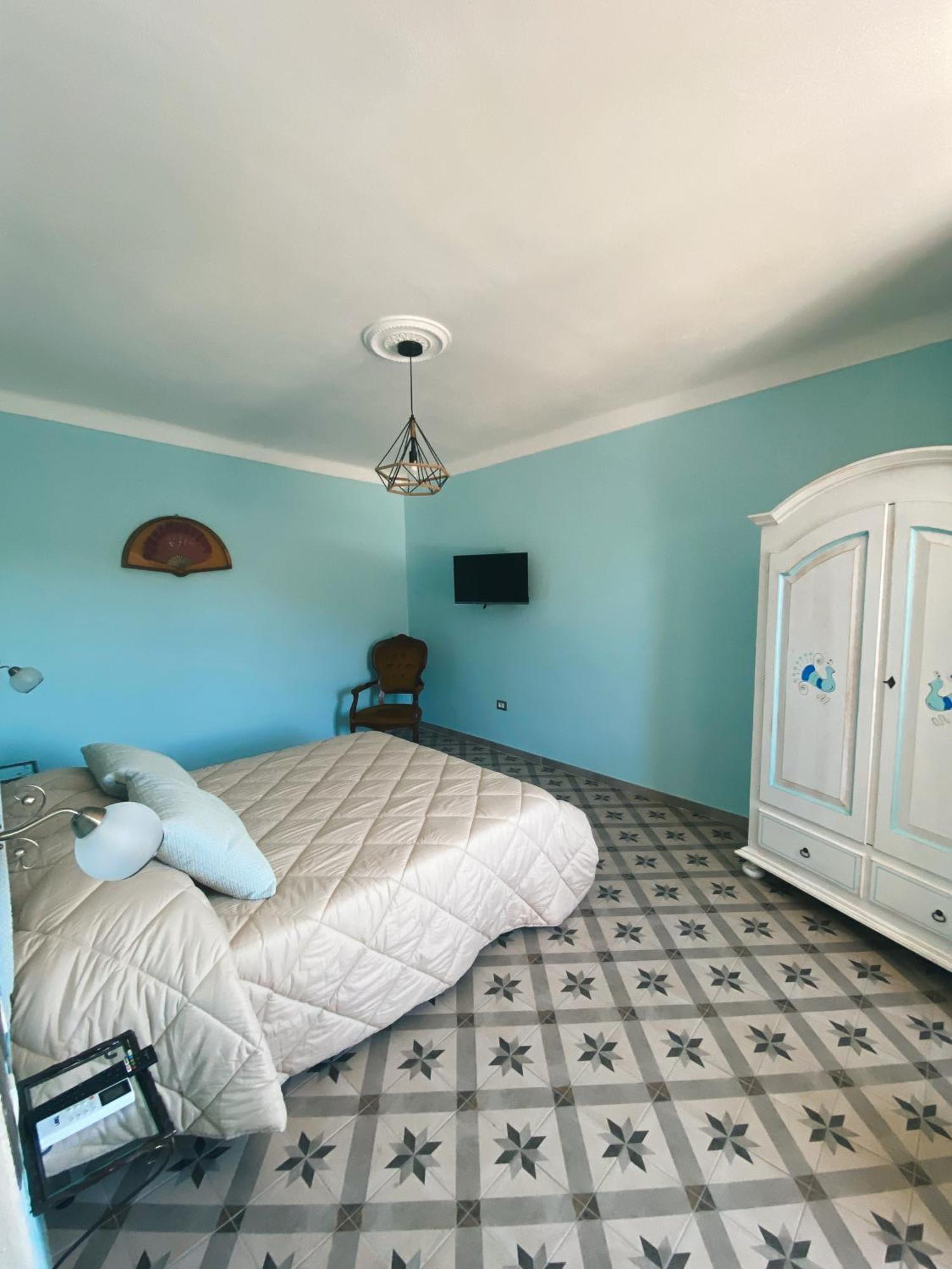 Hotel Tra I Due Ponti Bosa Exteriér fotografie