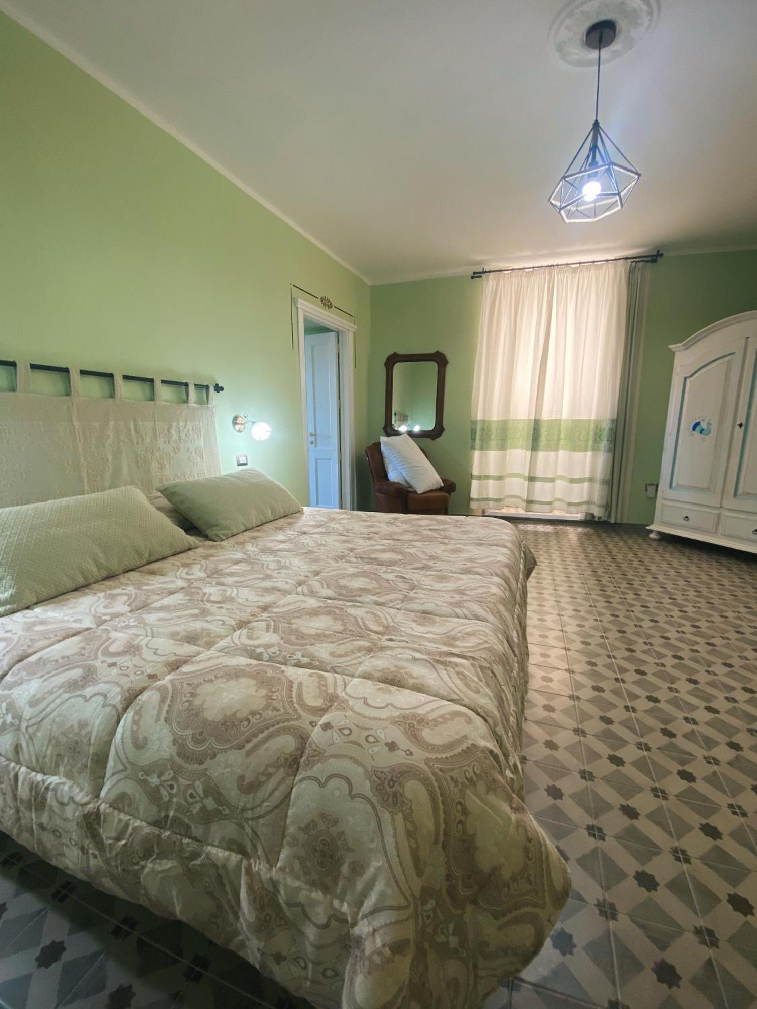 Hotel Tra I Due Ponti Bosa Exteriér fotografie