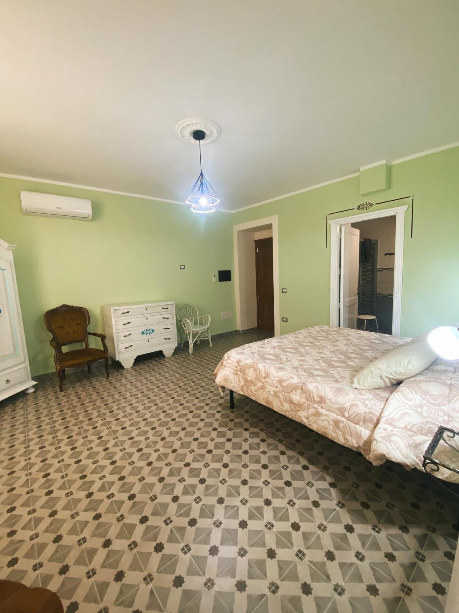 Hotel Tra I Due Ponti Bosa Exteriér fotografie