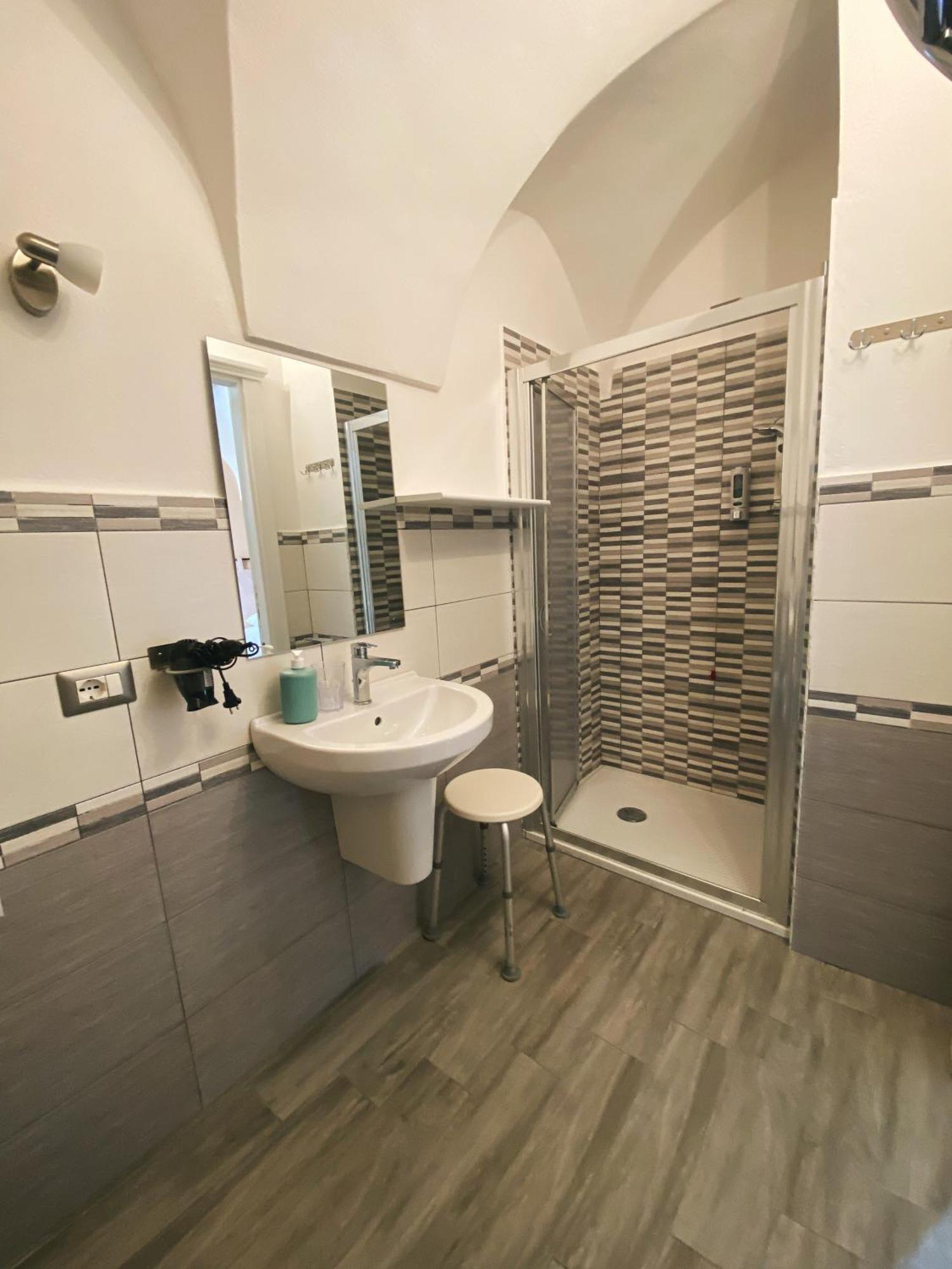 Hotel Tra I Due Ponti Bosa Exteriér fotografie