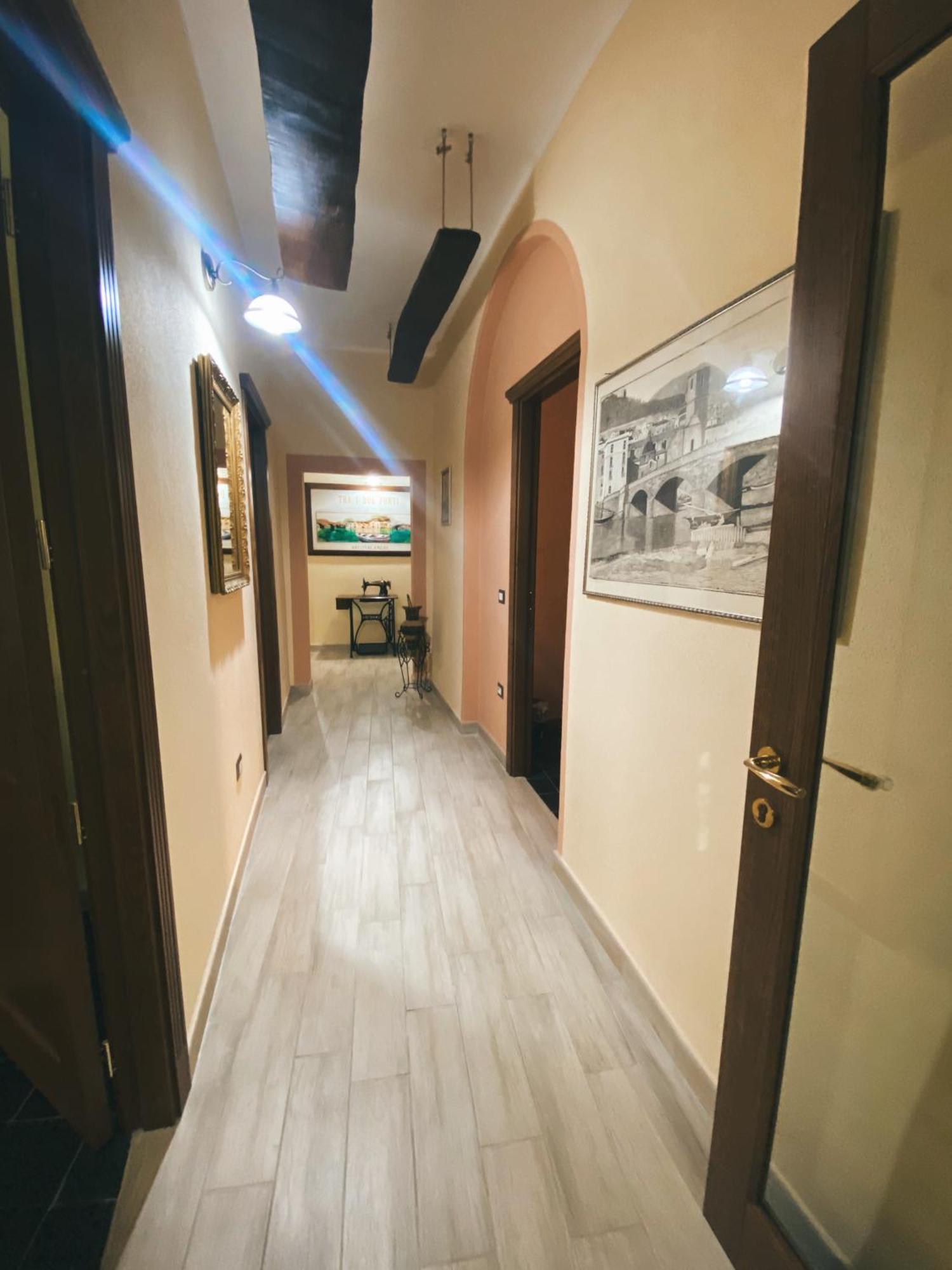 Hotel Tra I Due Ponti Bosa Exteriér fotografie